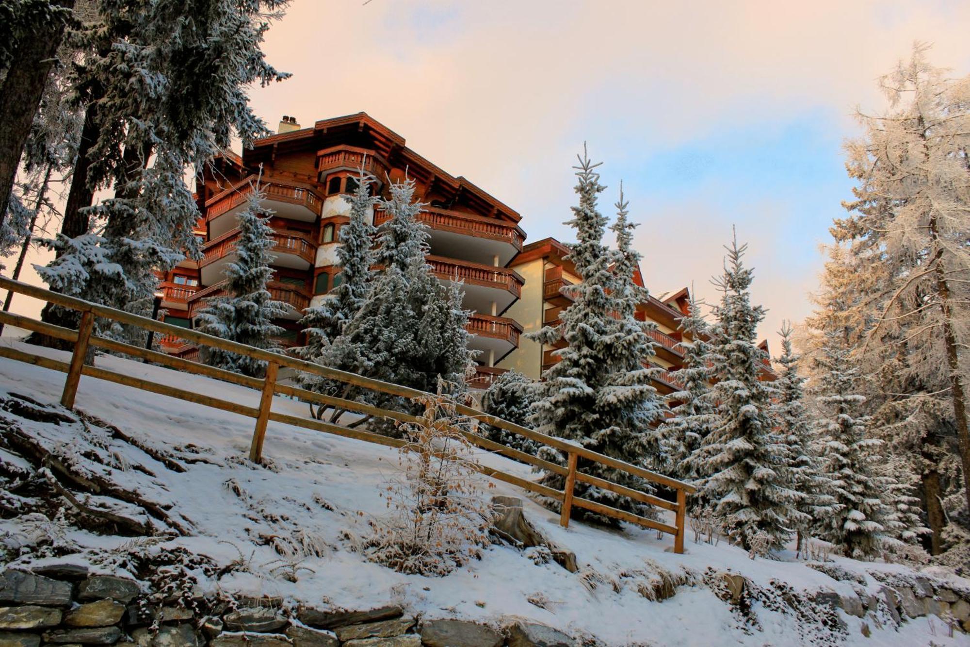 Hotel Royal Кран-Монтана Екстер'єр фото